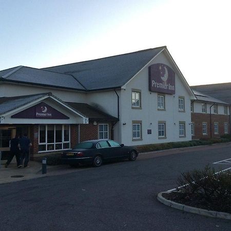 Premier Inn Peterborough North Экстерьер фото