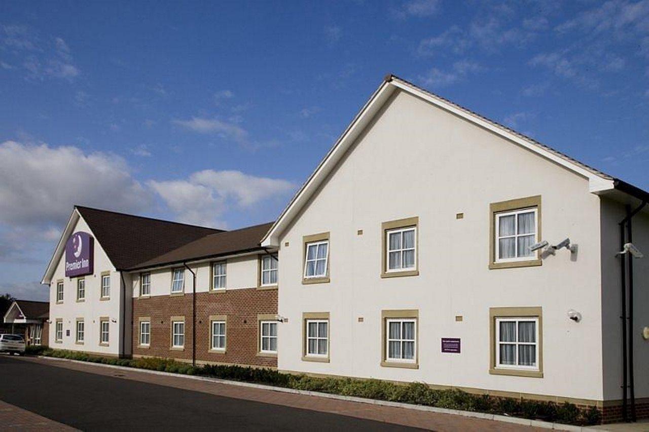 Premier Inn Peterborough North Экстерьер фото